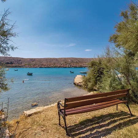 6 Bedroom Gorgeous Home In Pag