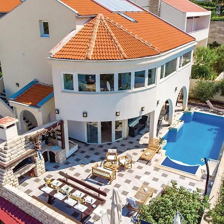 Holiday home 6 Bedroom Gorgeous Home In Pag Pag Town