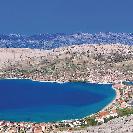 Holiday home 6 Bedroom Gorgeous Home In Pag *