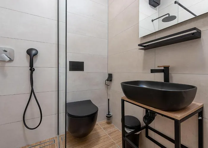 6 Bedroom Gorgeous In Pag Vakantiehuis