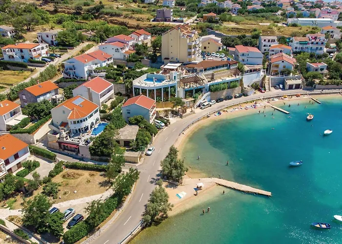 6 Bedroom Gorgeous In Pag Vakantiehuis