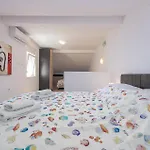 6 Bedroom Gorgeous In Pag * Pag Town