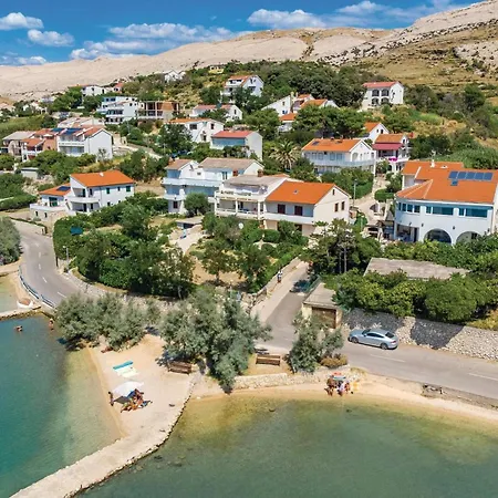 Feriehus Luxurious In Pag Pag Town