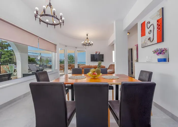 Vikendica 6 Bedroom Gorgeous Home In Pag Pag Town